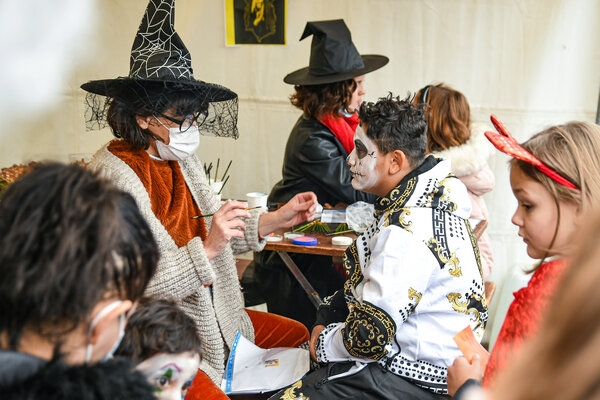 Marché_Halloween__Anthony_Sion_-_Ville_de_Riorges_-_Octobre_2021-25